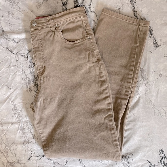 COMFY KHAKI JEANS - Picture 3 of 6